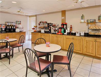 Ramada Ltd. Conference Center Hotel ทิฟทัน ร้านอาหาร รูปภาพ